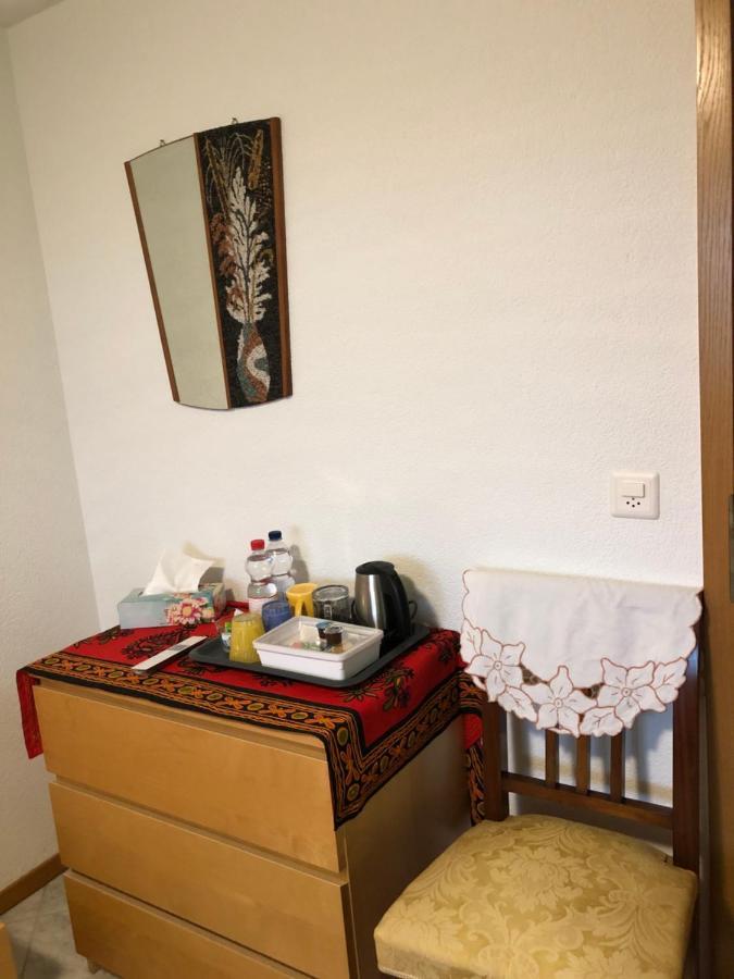 Bed and Breakfast Mona'S Sleep & Go à Buren  Extérieur photo