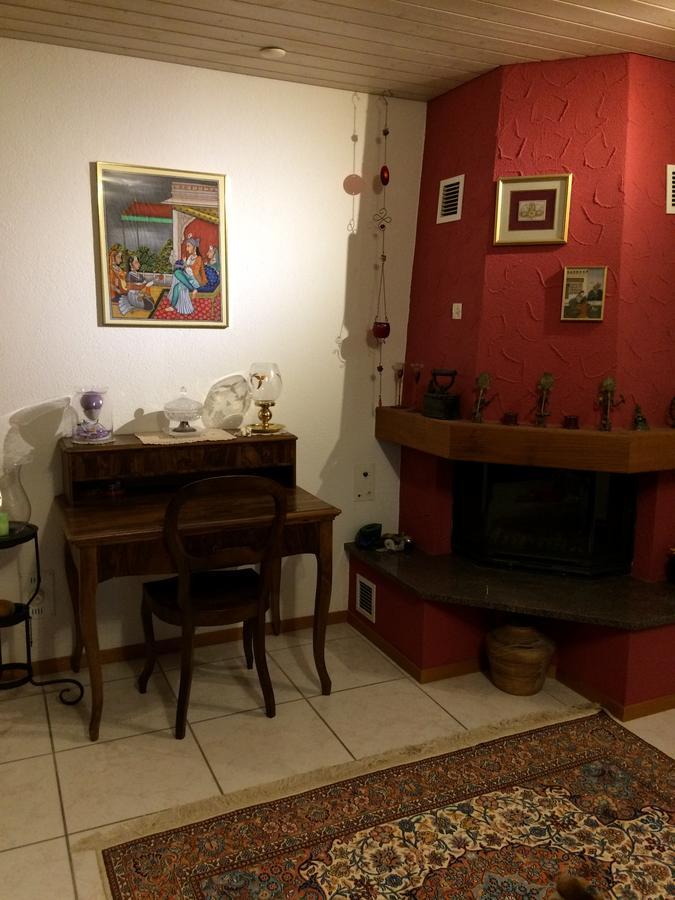 Bed and Breakfast Mona'S Sleep & Go à Buren  Extérieur photo